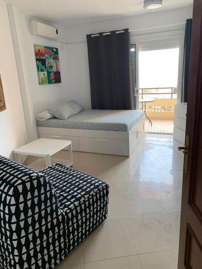 Apartment In Torremolinos Close To Beach エクステリア 写真