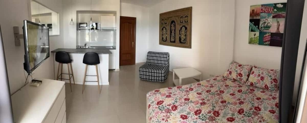 Apartment In Torremolinos Close To Beach エクステリア 写真